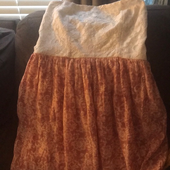 Dresses & Skirts - Sleeveless dress